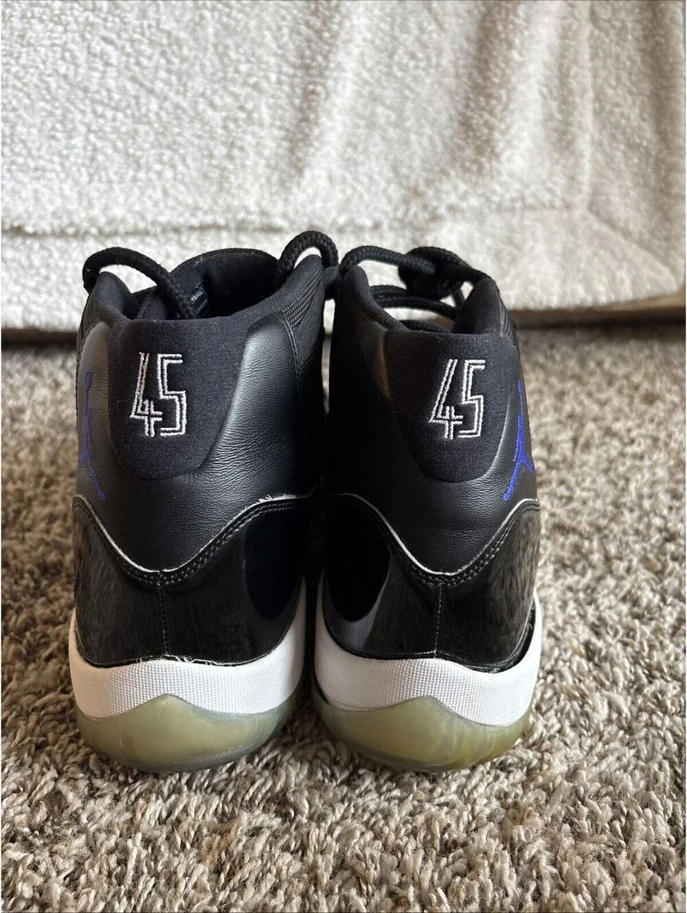NIKE AIR JORDAN RETRO 11 